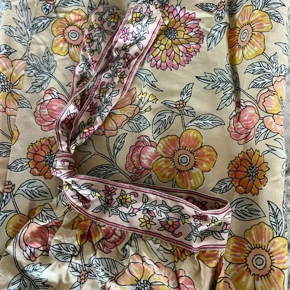 NWOT-Cotton soft lounge capris sz s/m - Picture 2 of 4